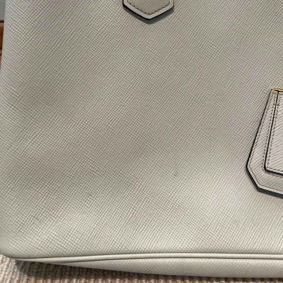 Prada Cuir Tote White - Picture 14 of 16